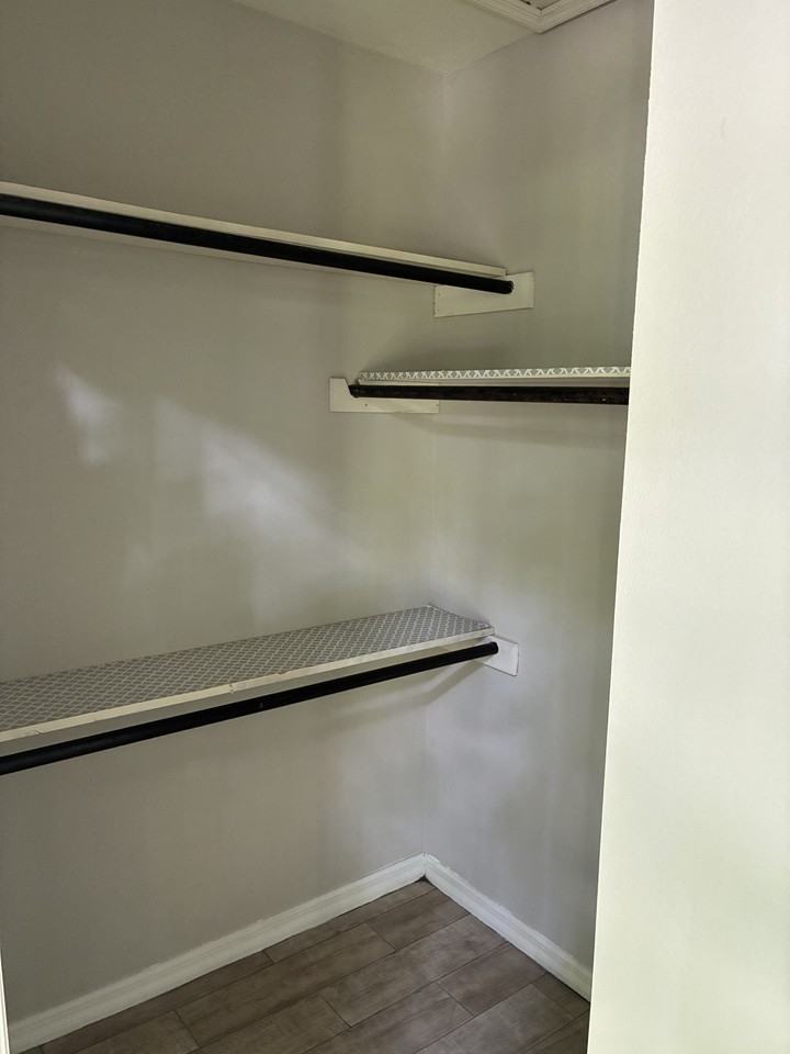 906 Scott St #A - Photo 7 of 10