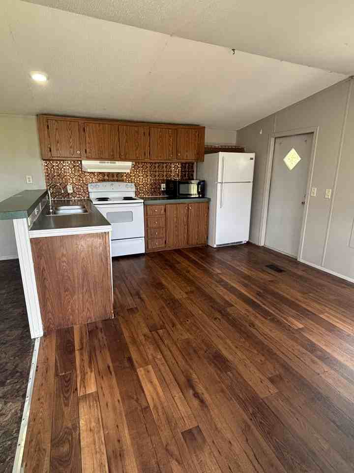 1294 Fm 2108 #1 - Photo 2 of 9