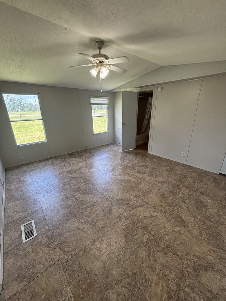 1294 Fm 2108 #1 - Photo 7 of 9