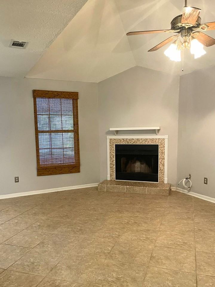 115 115 Lakemont Dr. - Photo 3 of 15