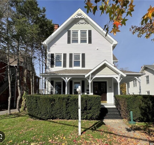 24 Hoyt St #A - Photo 2 of 10