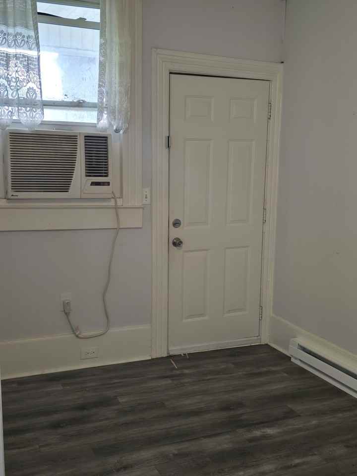 130 Hatton St #4 - Photo 4 of 15