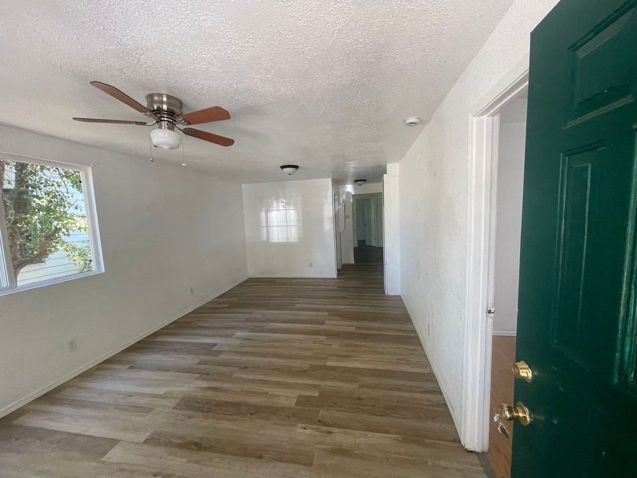 855 Se Flint St - Photo 2 of 5