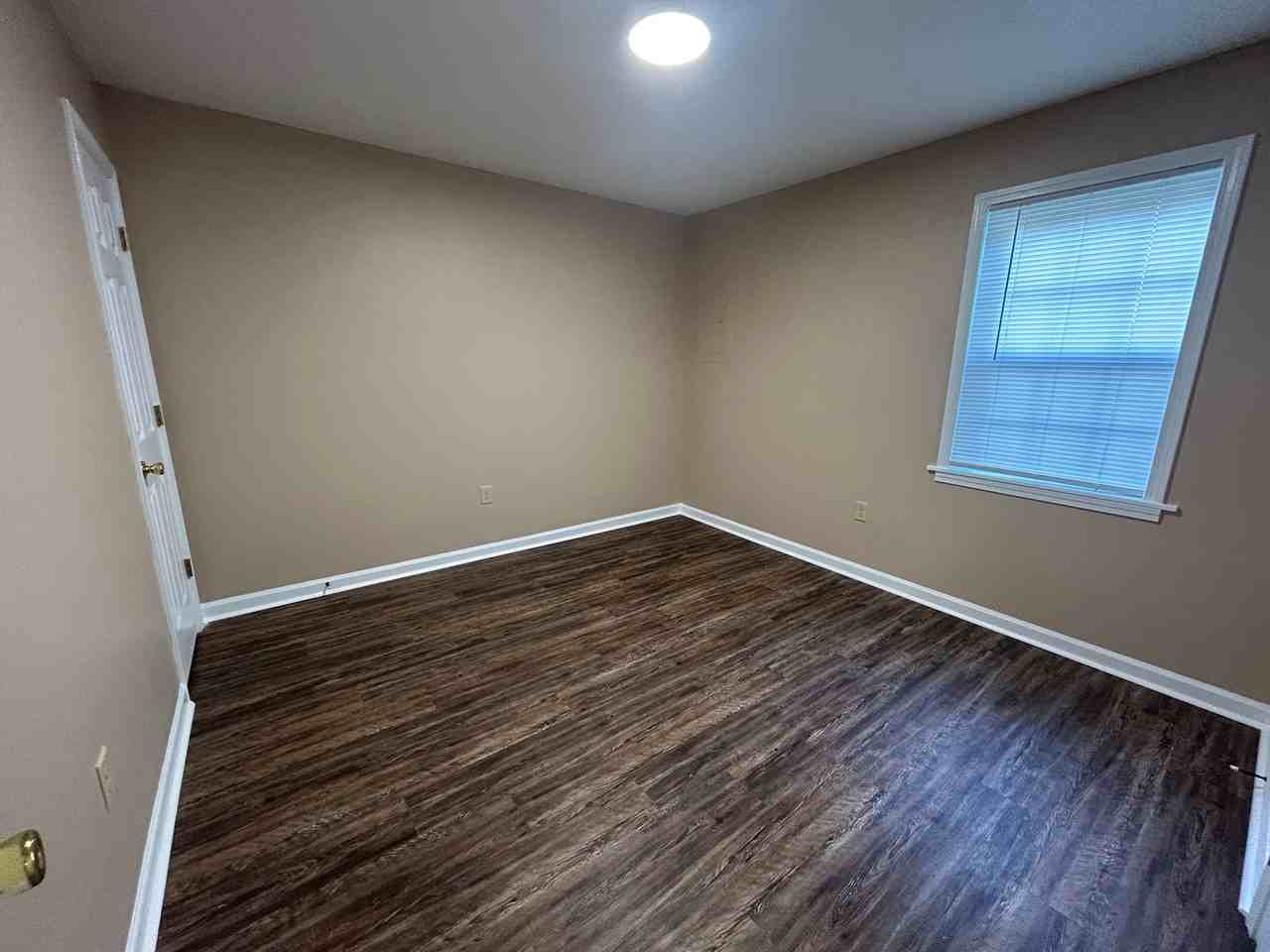 250 N Washington Ave #23 - Photo 6 of 6