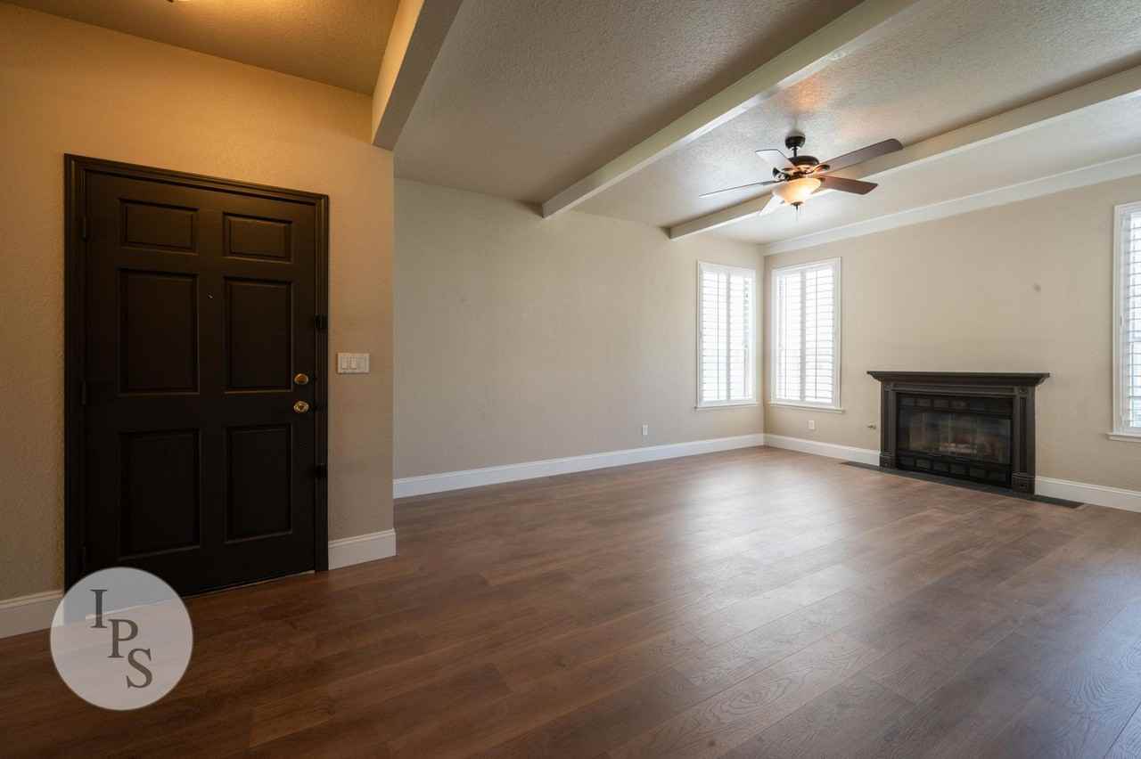 8153 N Cedar Ave #126 - Photo 3 of 24
