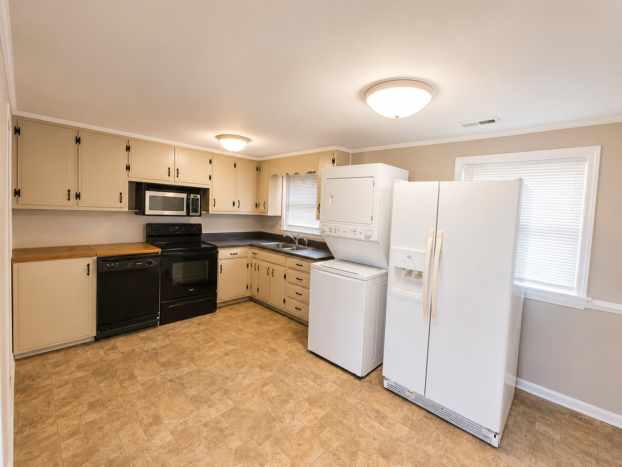 6228 Watkins Rd - Photo 2 of 18