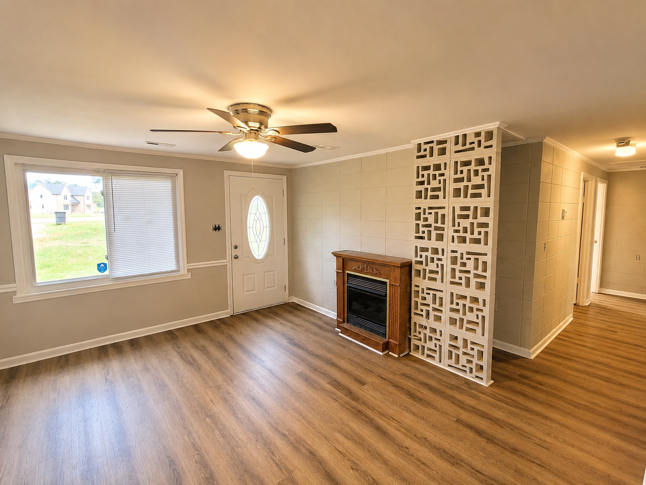6228 Watkins Rd - Photo 4 of 18