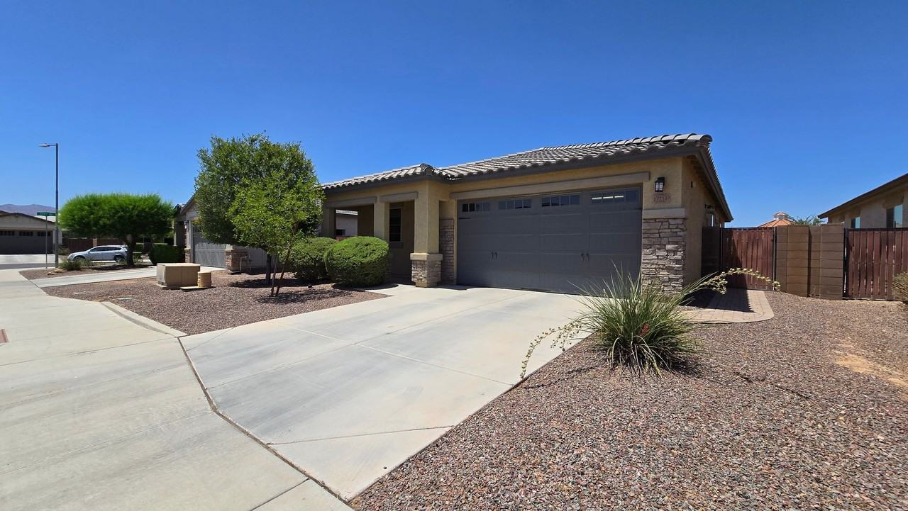 17210 W Diana Ave - Photo 3 of 35