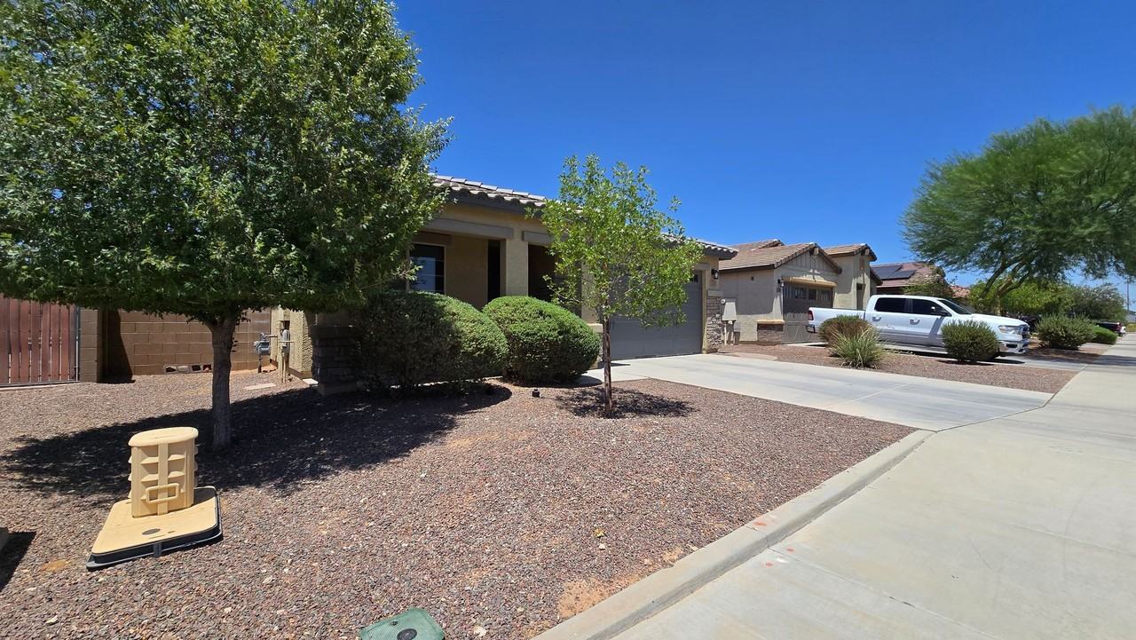 17210 W Diana Ave - Photo 4 of 35