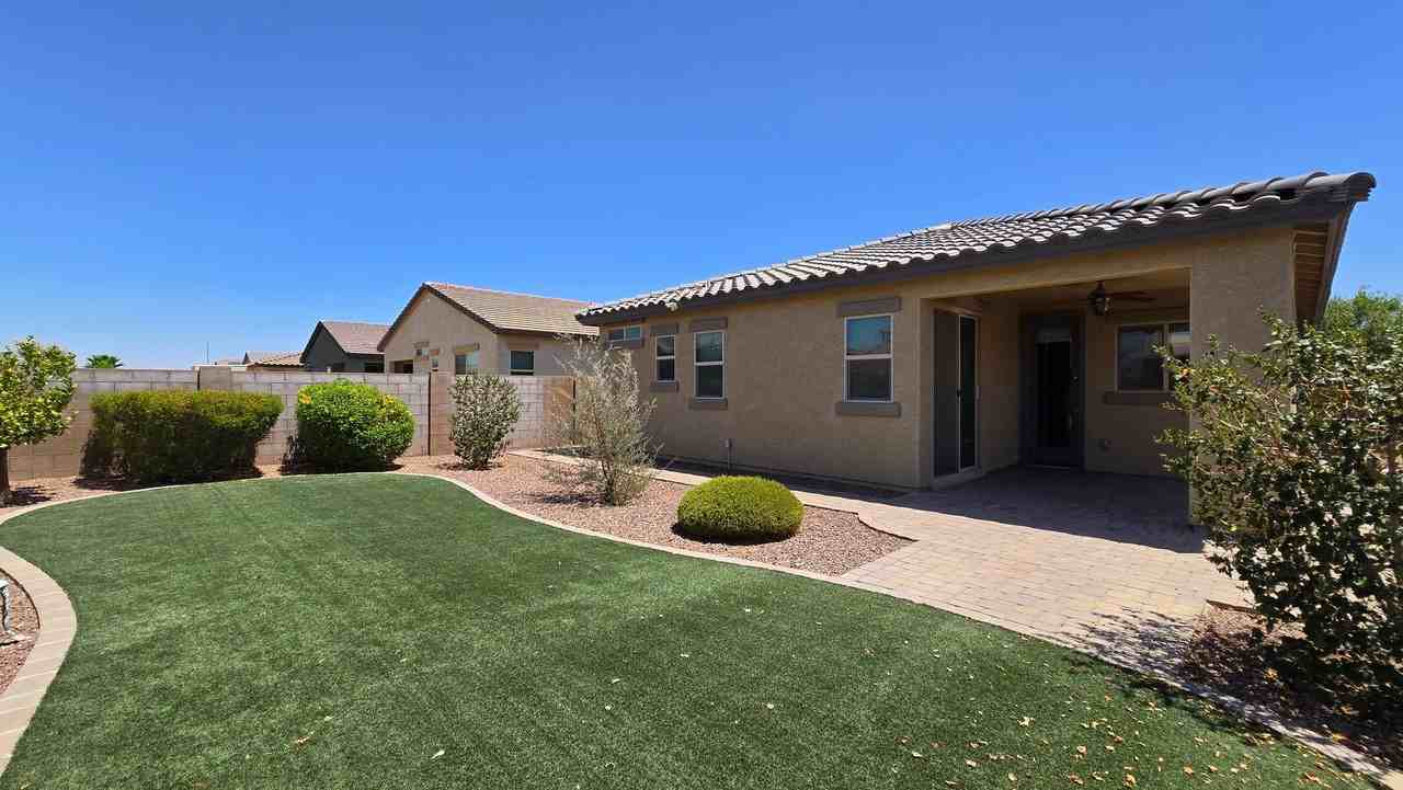 17210 W Diana Ave - Photo 7 of 35