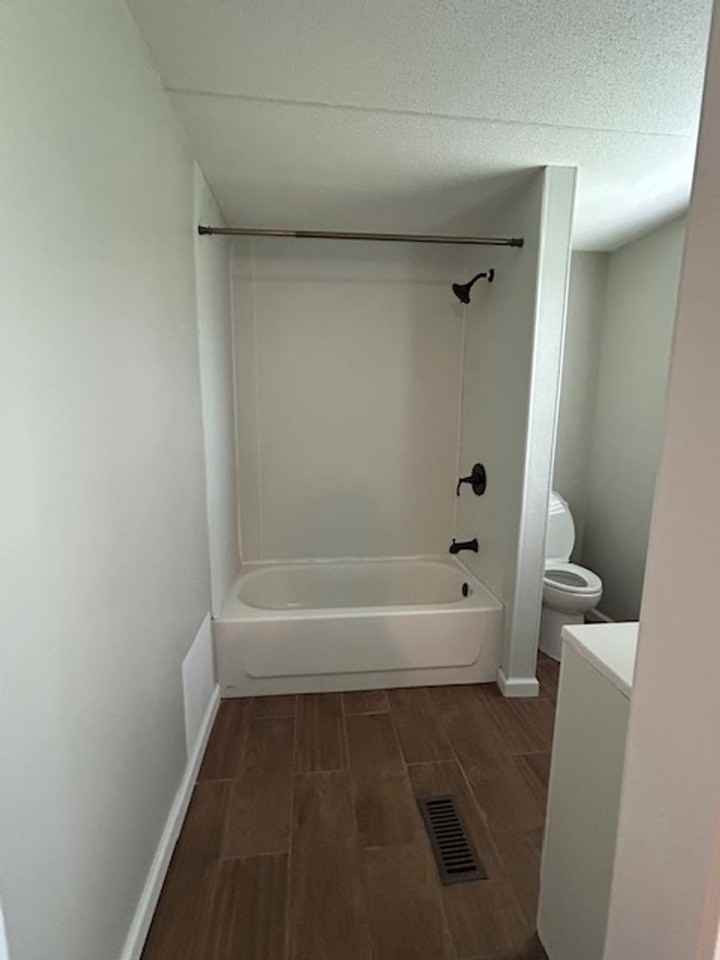 1245 Howell Rd - Photo 5 of 11