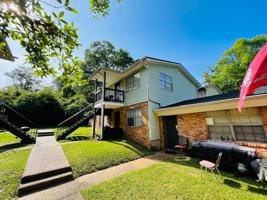 featured image of 814 Arkansas St