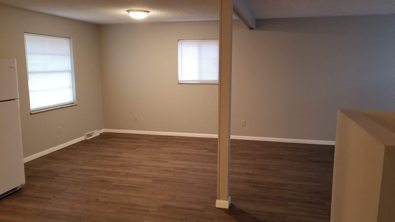 2568 Robin Cir - Photo 6 of 18