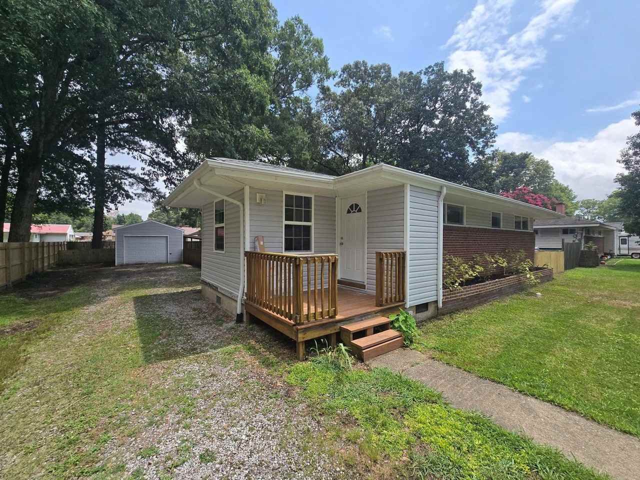 14109 Central Ave - Photo 2 of 9
