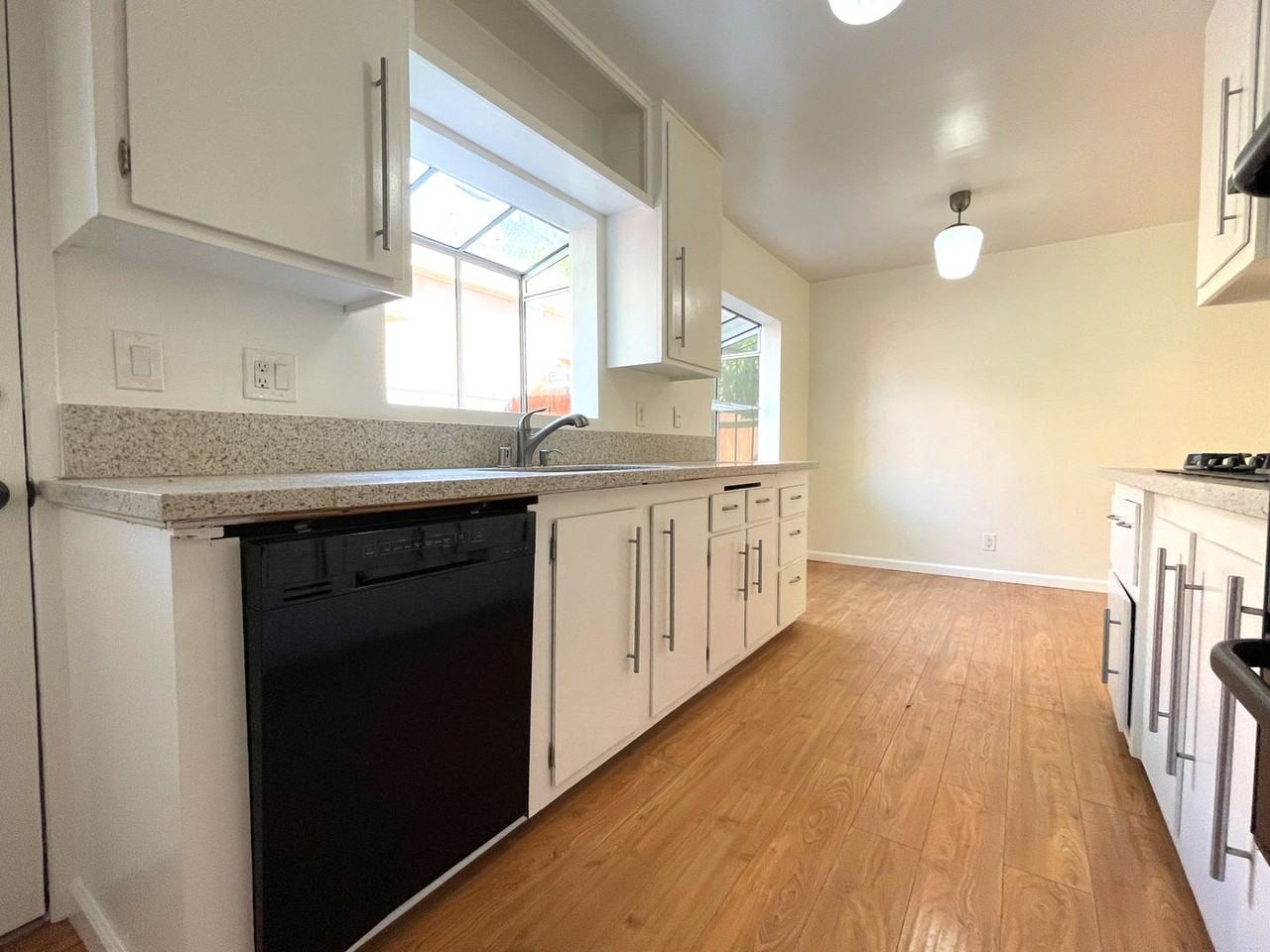 3607 Schaefer St - Photo 2 of 23