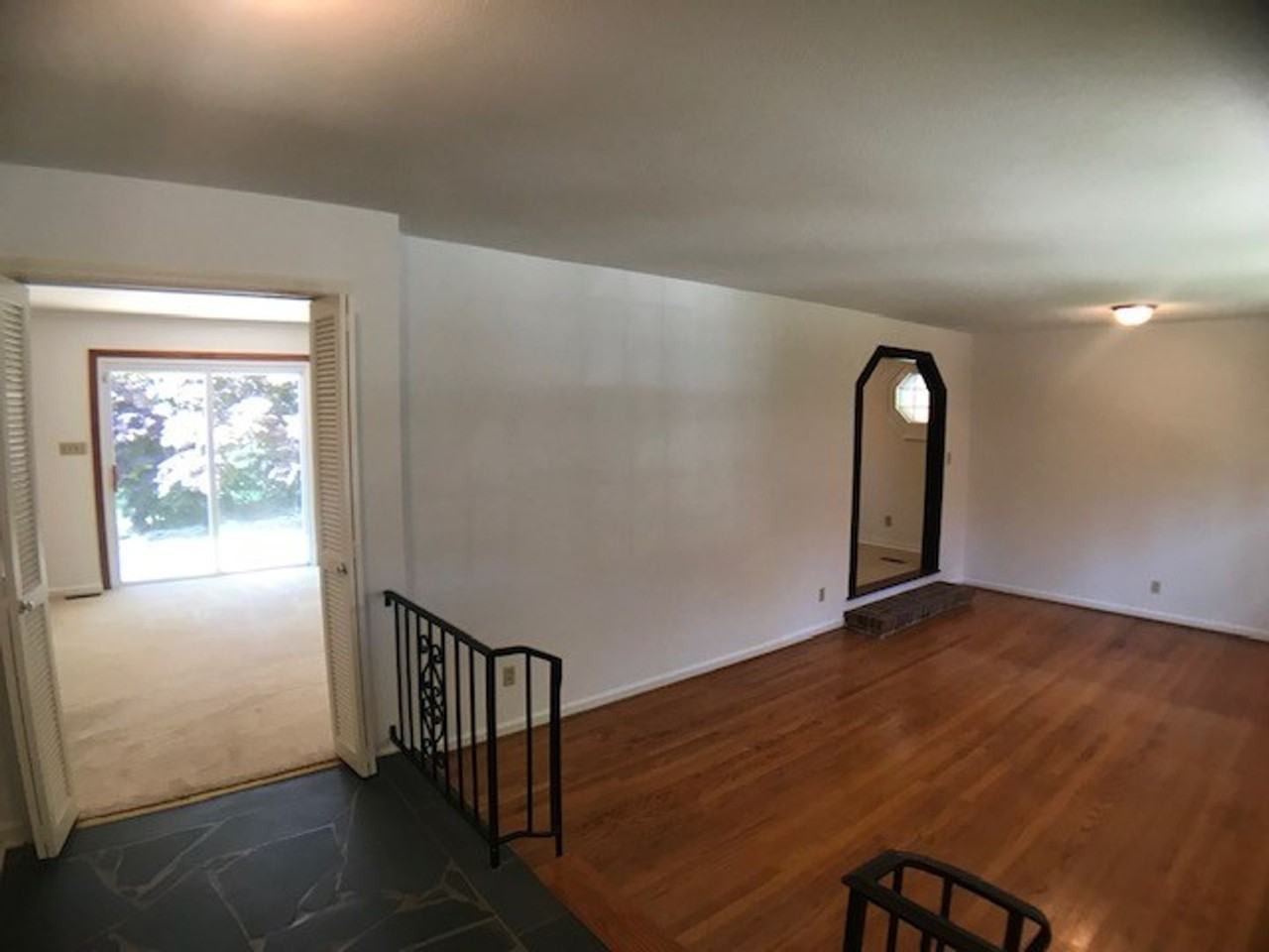 6909 Justice Dr - Photo 6 of 25