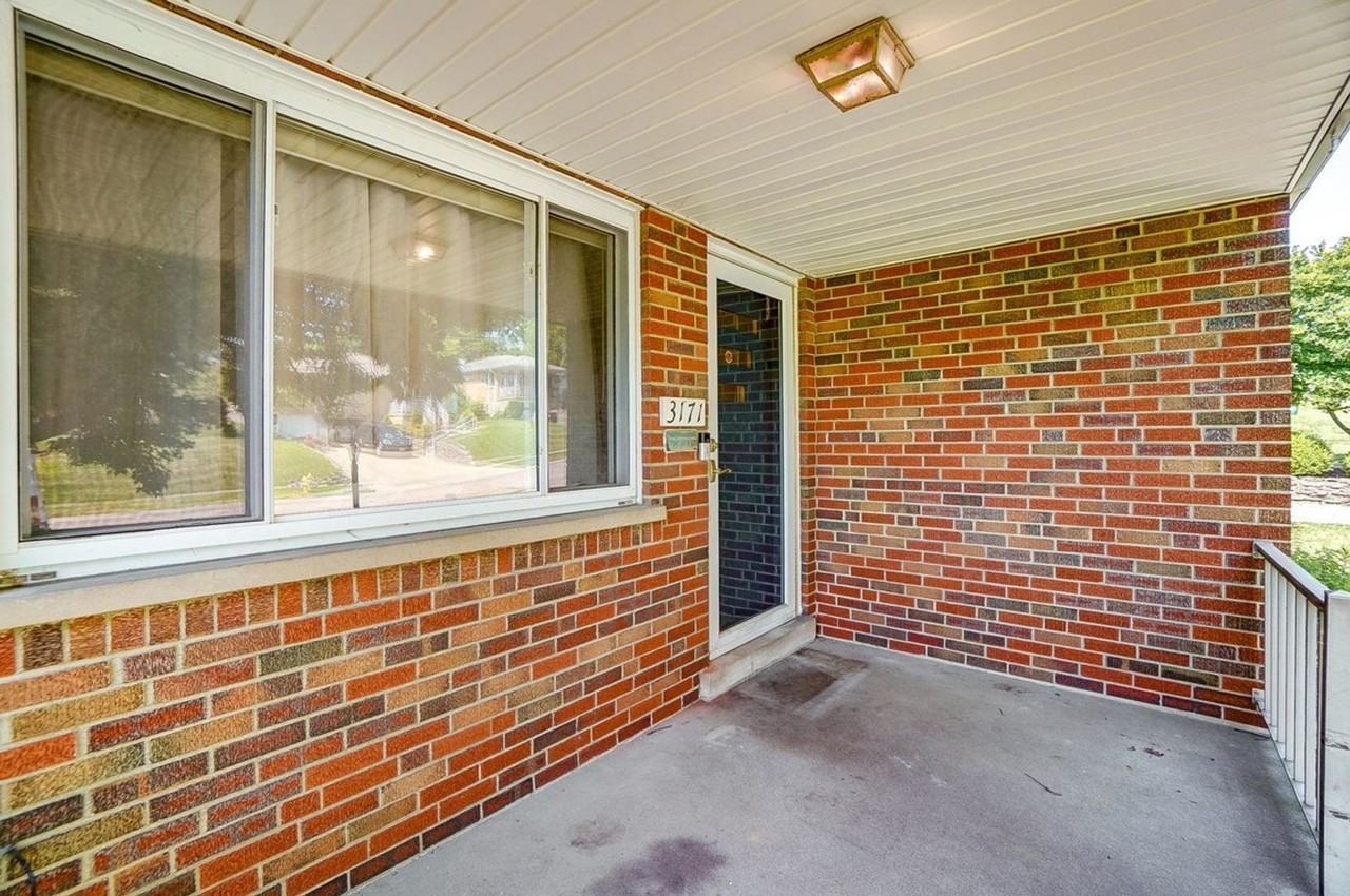 3171 Dickinson Ave - Photo 2 of 22