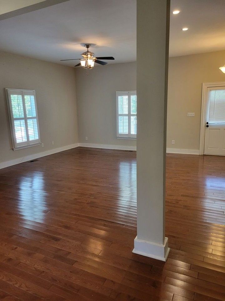 219 E South St - Photo 5 of 14