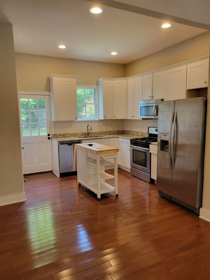 219 E South St - Photo 6 of 14