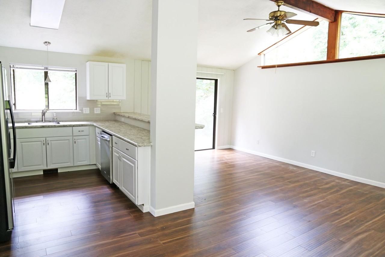 9247 Sw 8th Dr - Photo 7 of 17