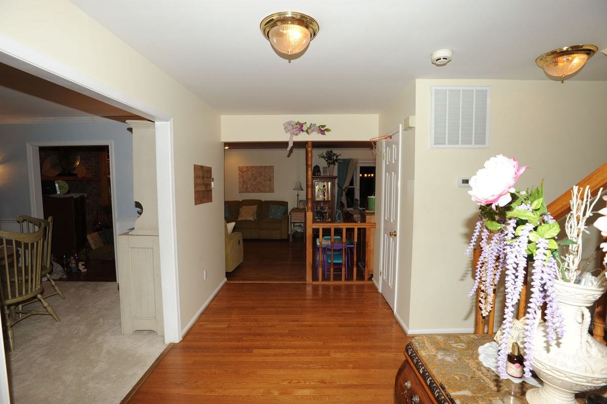 2788 Pinewood Dr - Photo 3 of 22