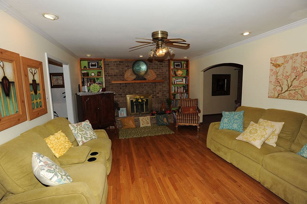 2788 Pinewood Dr - Photo 5 of 22