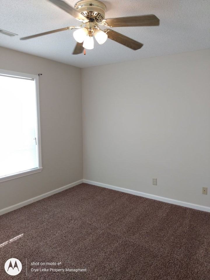 2306 Raleigh Ct Apt A - Photo 6 of 13