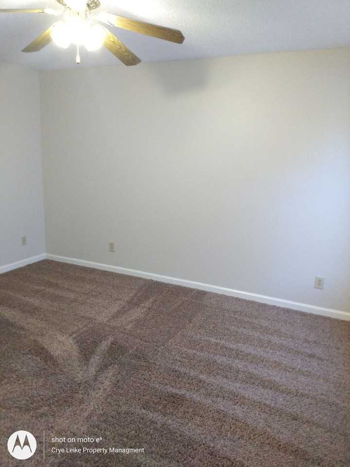 2306 Raleigh Ct Apt A - Photo 7 of 13