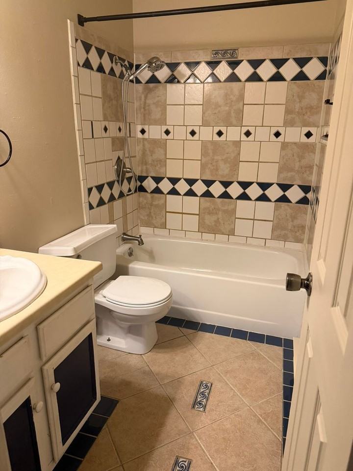 733 Alexander Rd #C - Photo 4 of 10