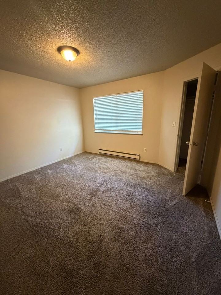 733 Alexander Rd #C - Photo 5 of 10