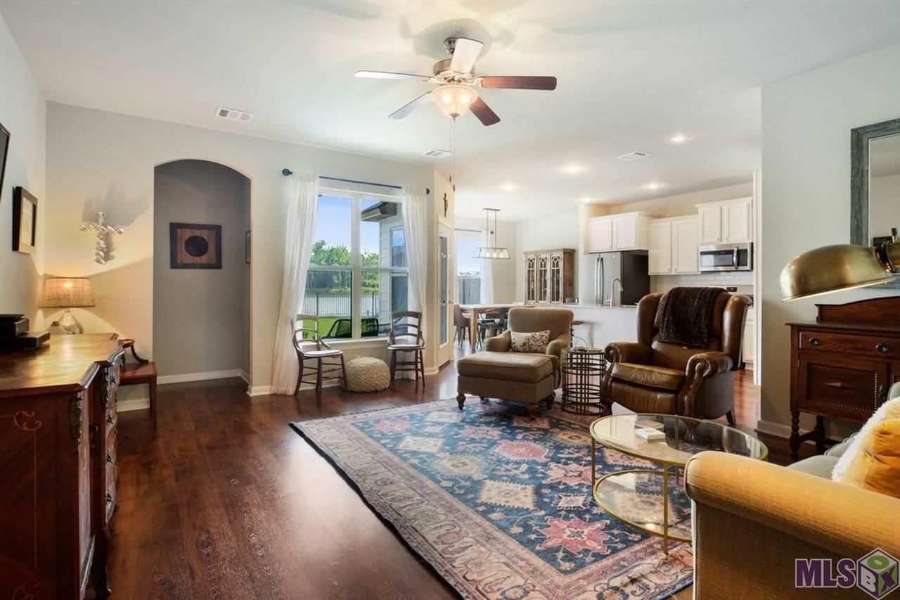 7731 W Pelican Lakes Ave - Photo 4 of 9