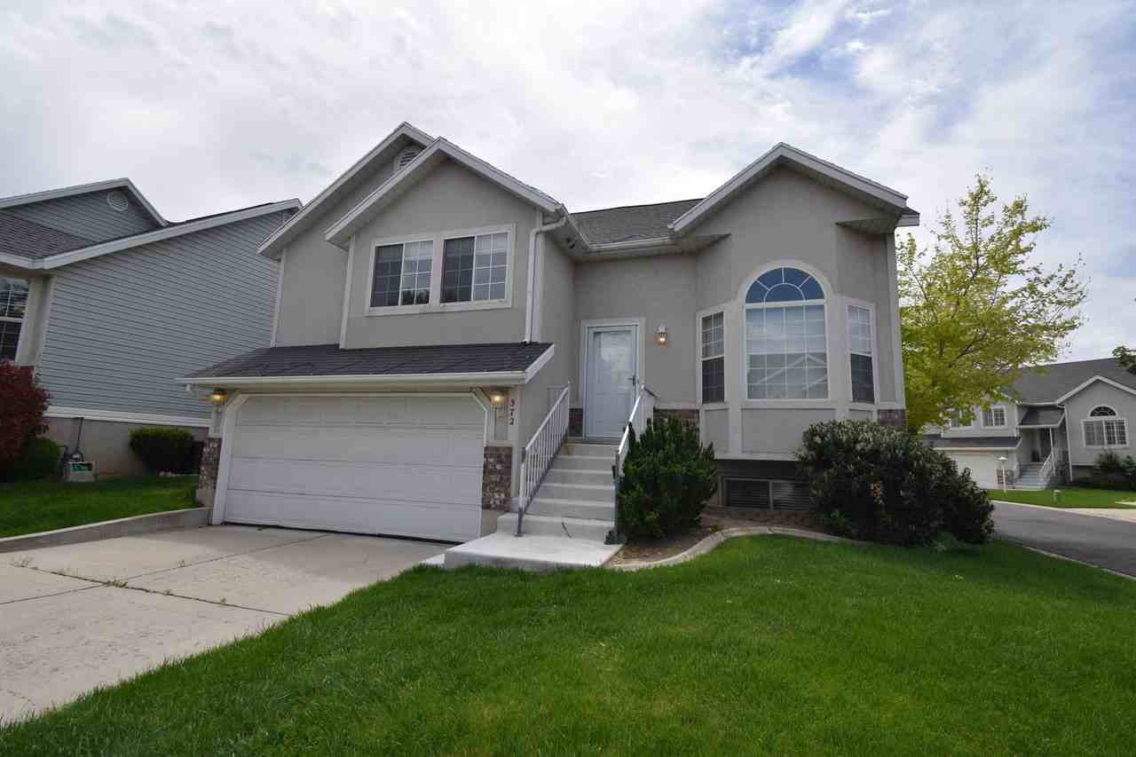 572 E Thatcher Way - Photo 2 of 14