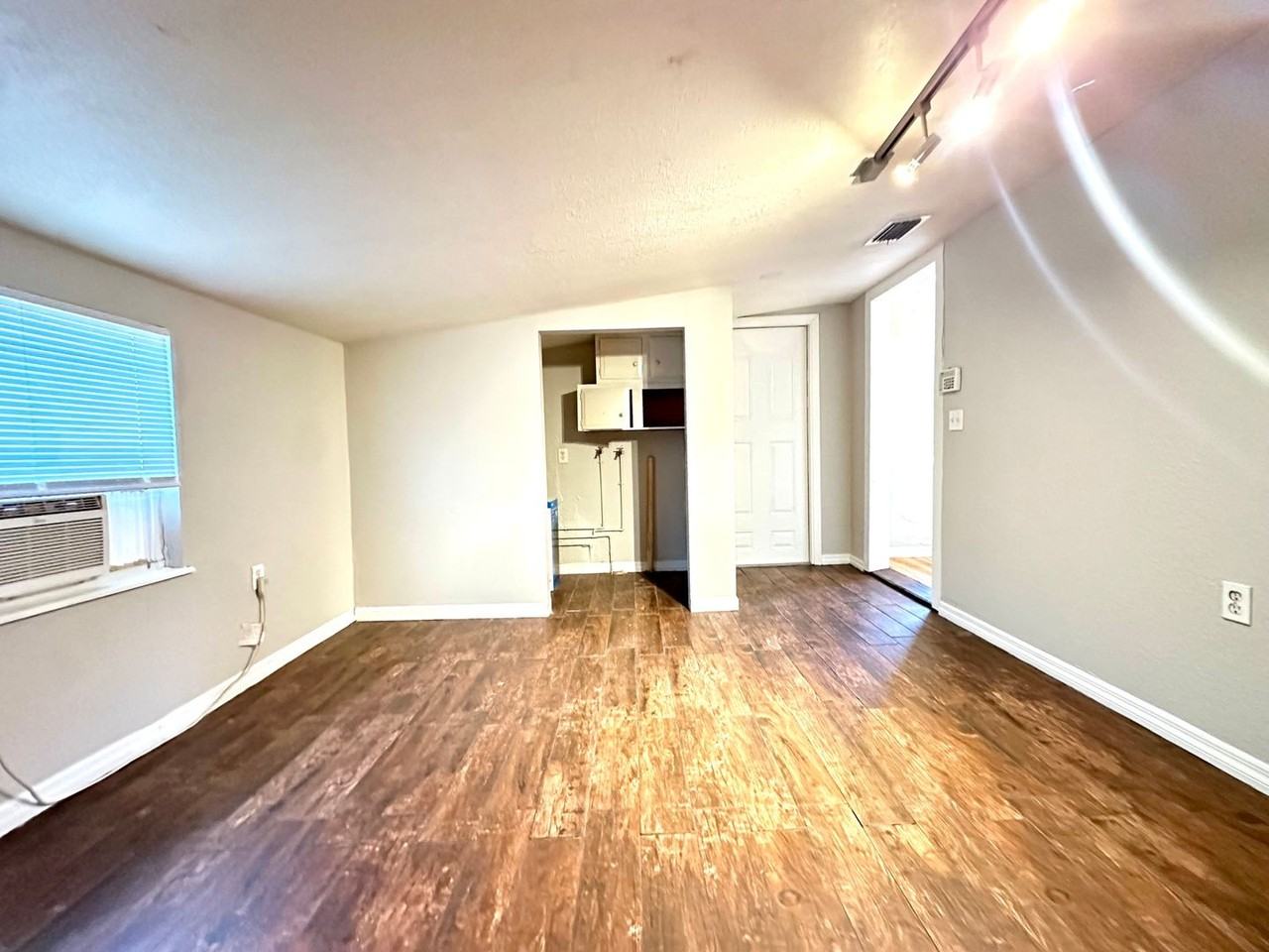 4111 28th St N - Photo 5 of 9