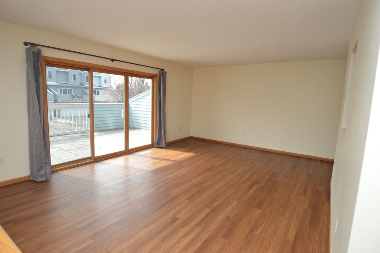 2258 Knightsbridge Ct - Photo 6 of 29