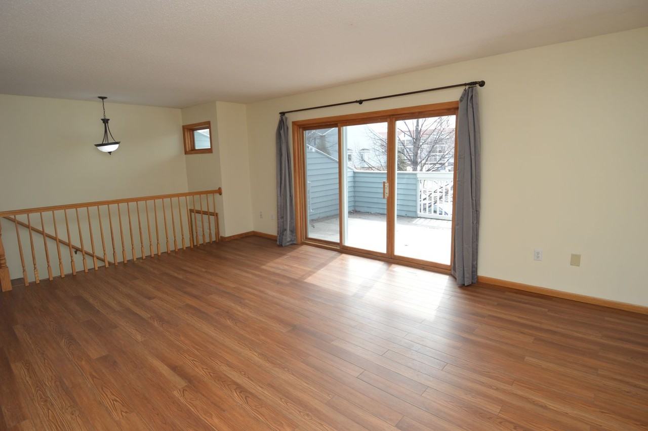 2258 Knightsbridge Ct - Photo 7 of 29