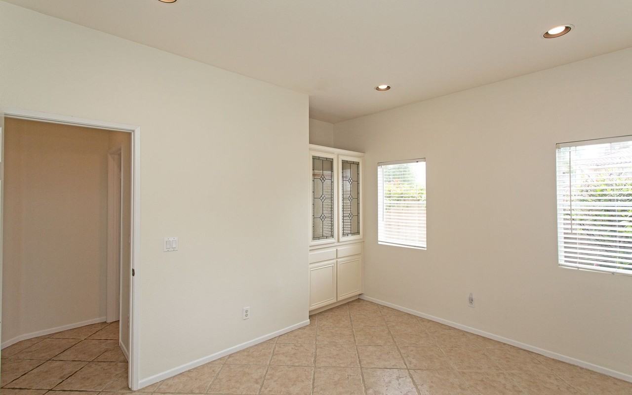 2159 Island Shore Way - Photo 5 of 46