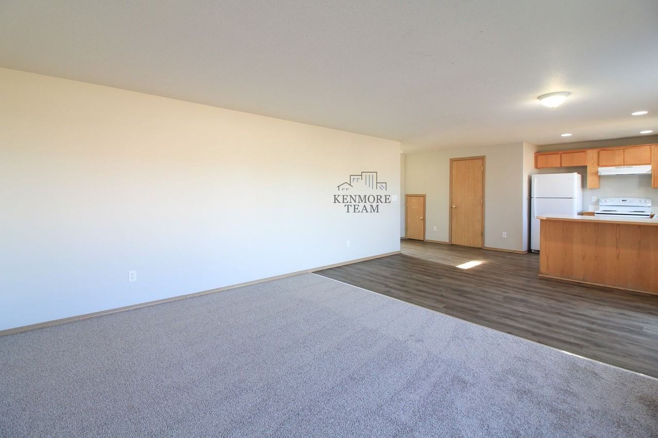 8703 Stutz Dr - Photo 3 of 9