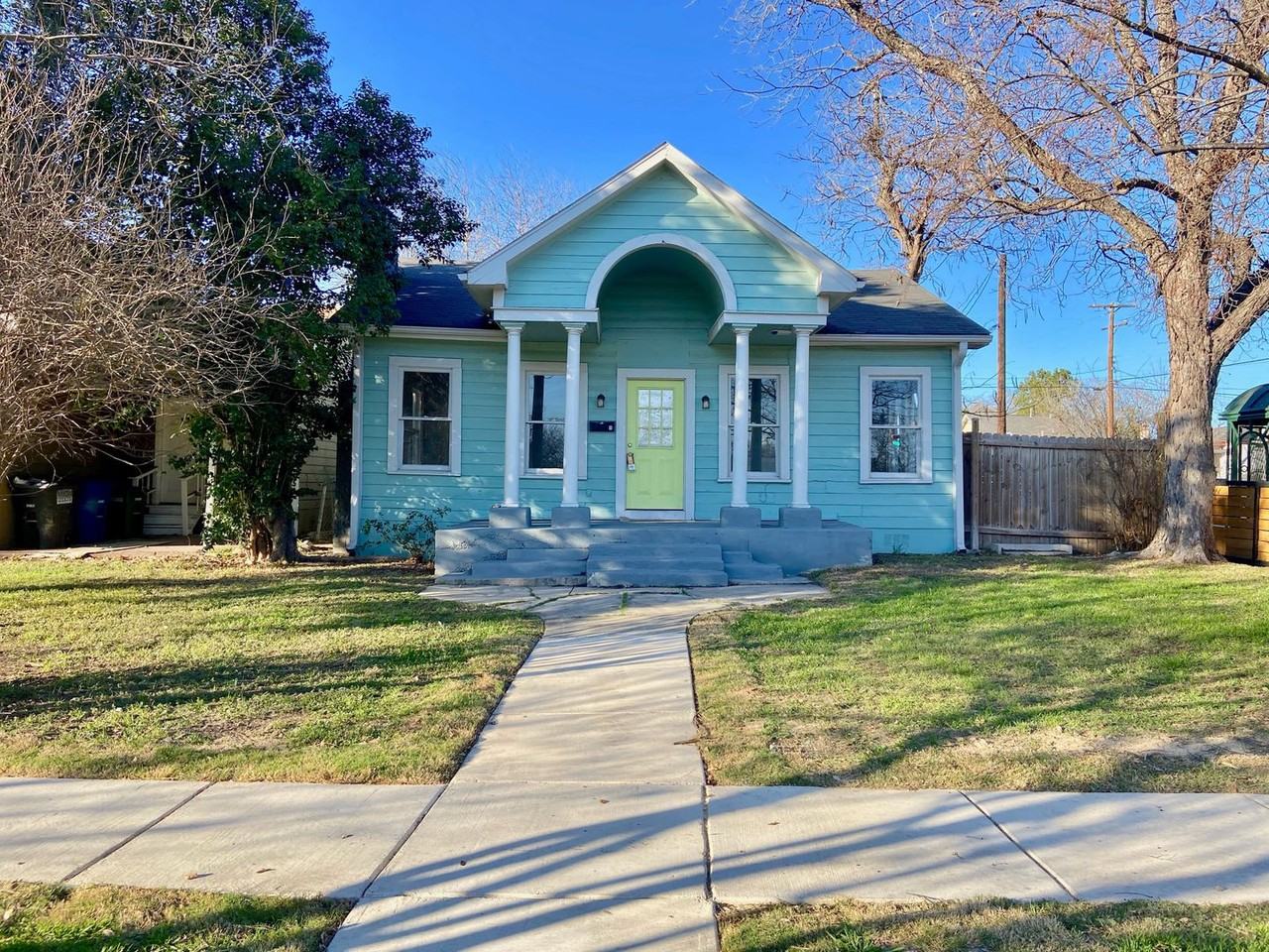 1047 E Highland Blvd - Photo 2 of 11