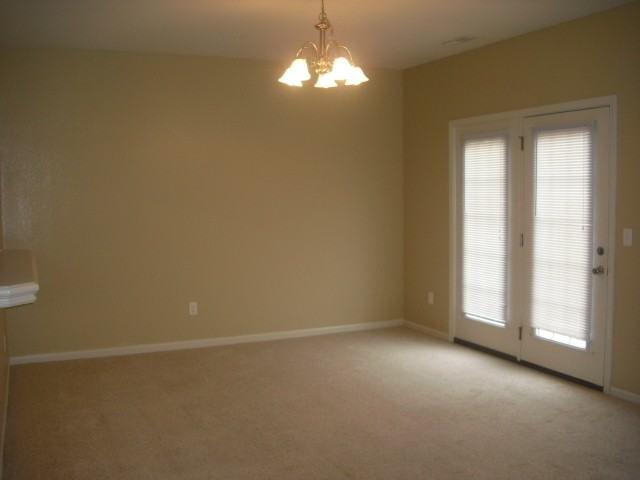2210 Brooke Bnd - Photo 3 of 9