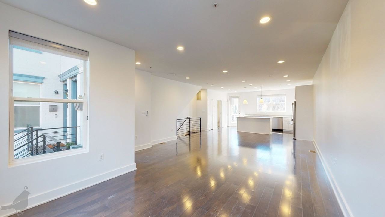 3306 9th St Ne #1 - Photo 6 of 50