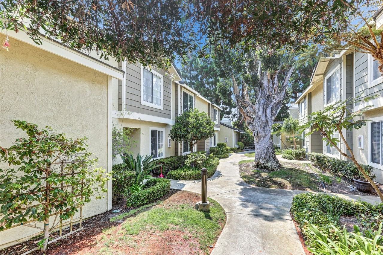 3575 Caminito Carmel Lndg - Photo 2 of 38