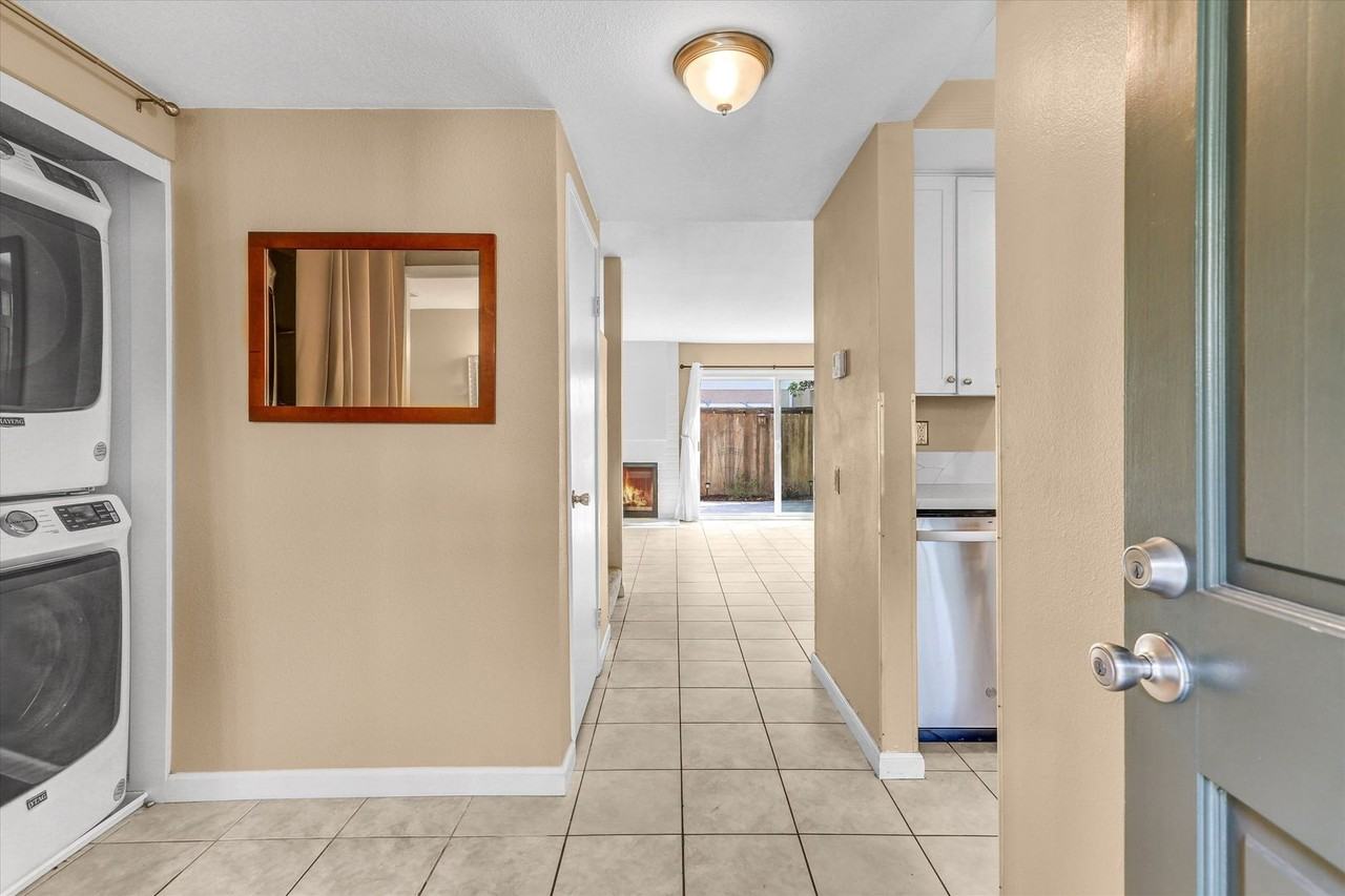 3575 Caminito Carmel Lndg - Photo 5 of 38