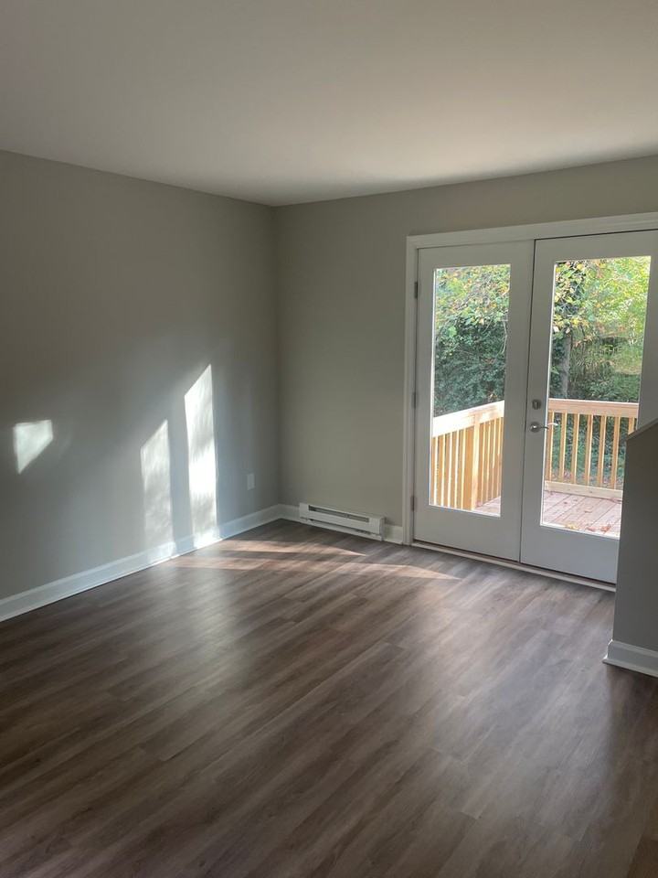 272 Hedgecock Ave - Photo 2 of 11