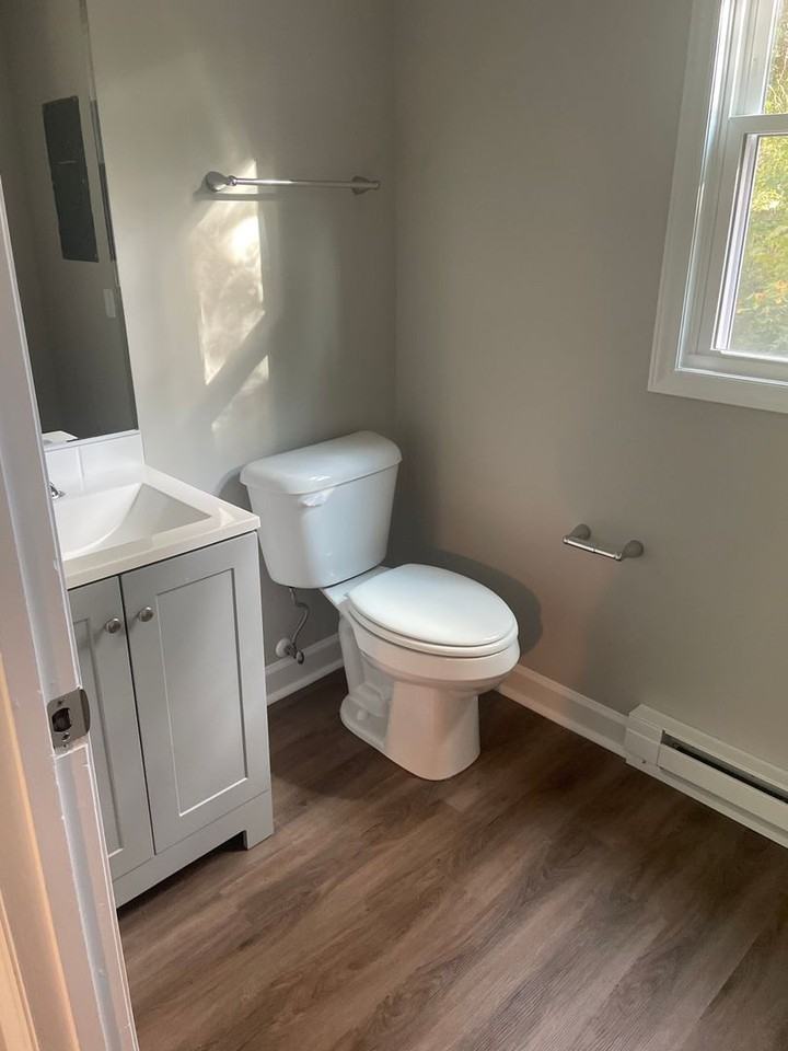 272 Hedgecock Ave - Photo 4 of 11