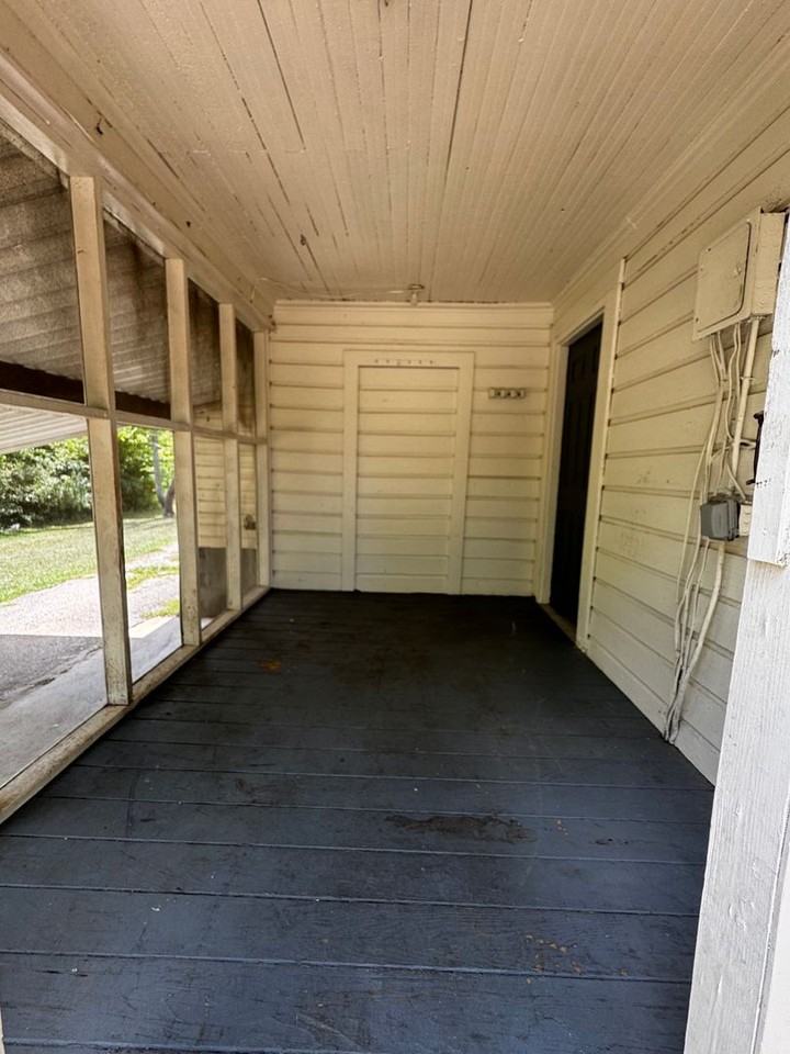 833 Kings Rd - Photo 5 of 47