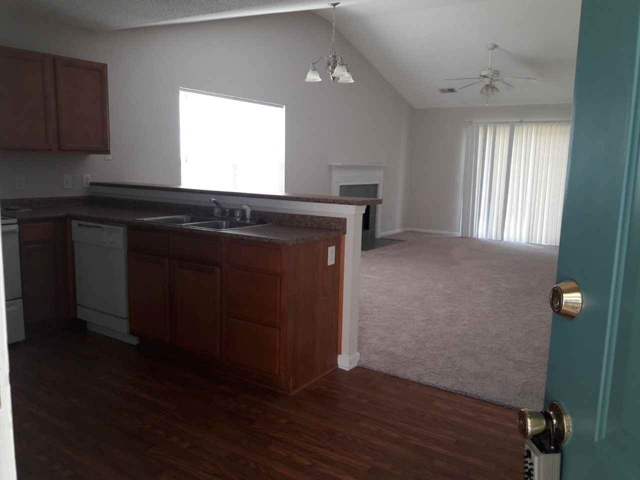 25 Halyard Dr - Photo 2 of 14