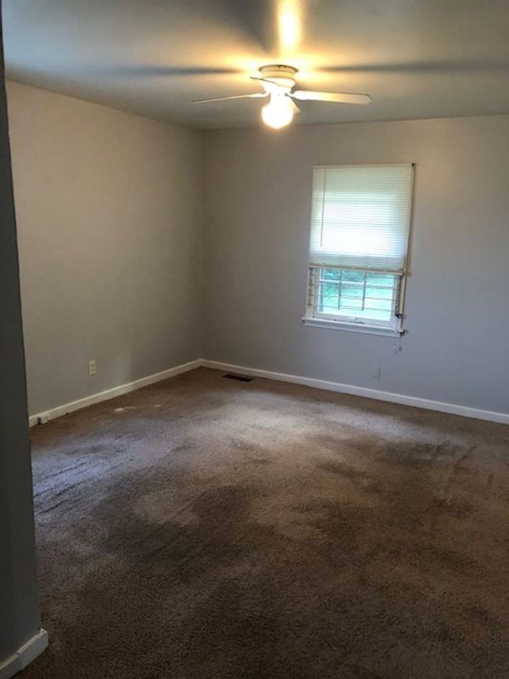 9845 Greenlee Rd - Photo 7 of 14