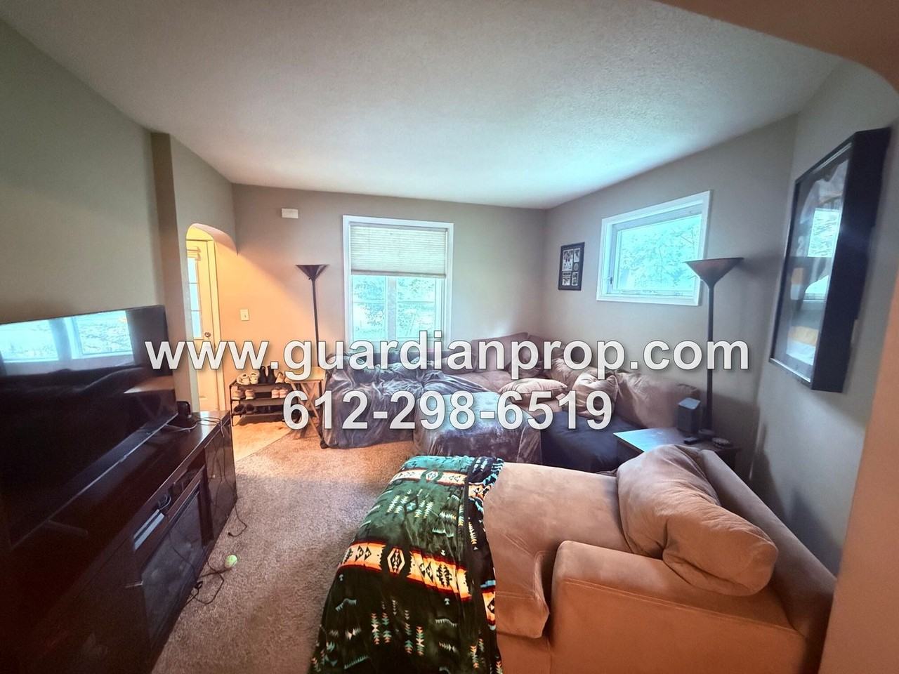 1716 Hewitt Ave - Photo 7 of 15