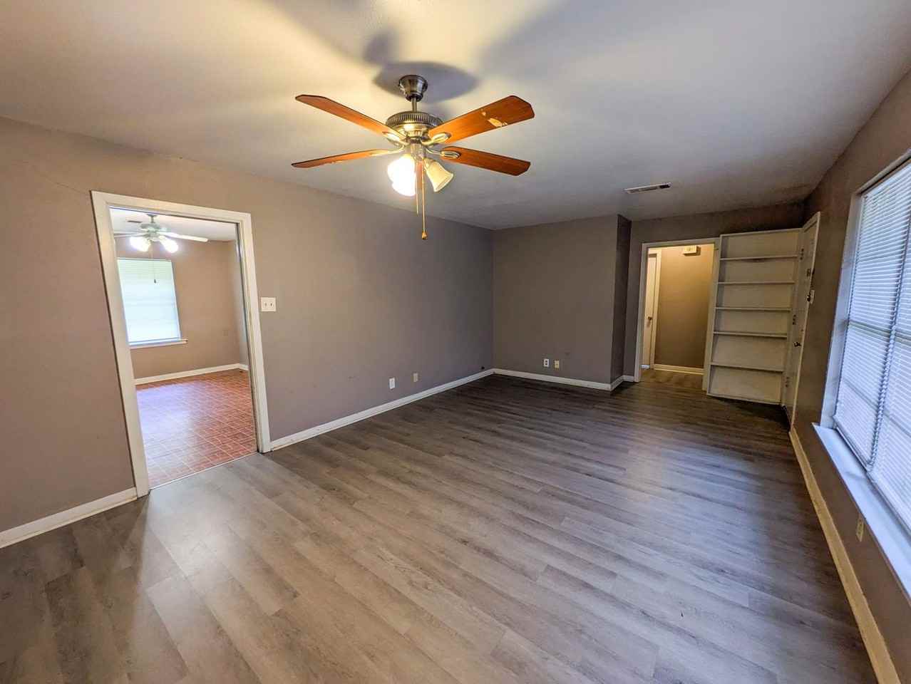 436 Gardenia Ave - Photo 3 of 16