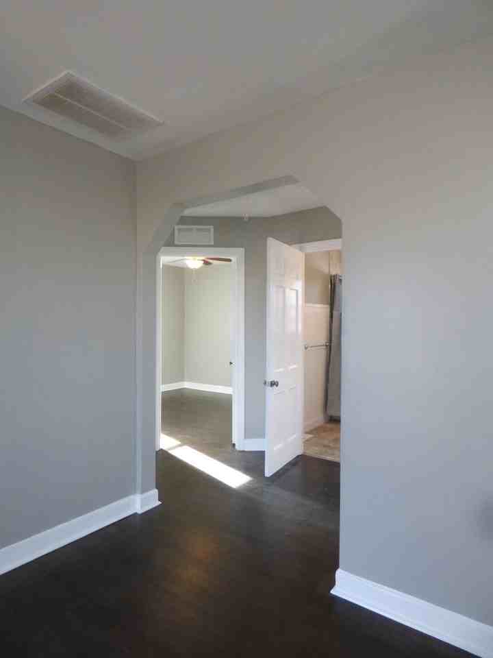 206 Broadview Dr - Photo 5 of 32